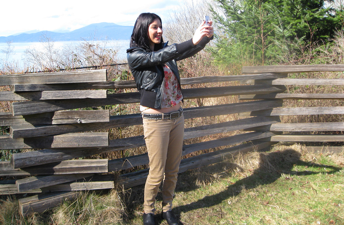 Reba Deguevara poses for a selfie on campus.